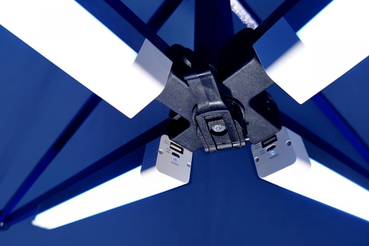 LED gaismas uz tirdzniecības stendu